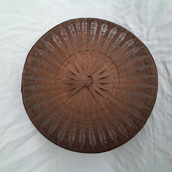 Grande cloche pour plat diamètre 54 cm en osier roseau du Laos - photo numéro 2