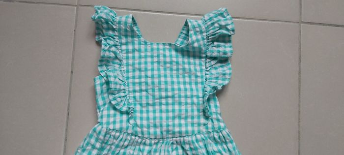 Robe 3/4 ans - photo numéro 2