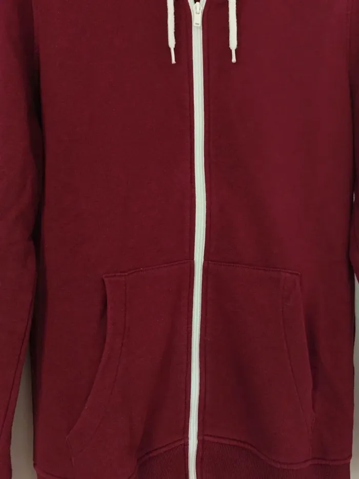 Gilet capuche sweat c&a bordeaux taille XS - photo numéro 2