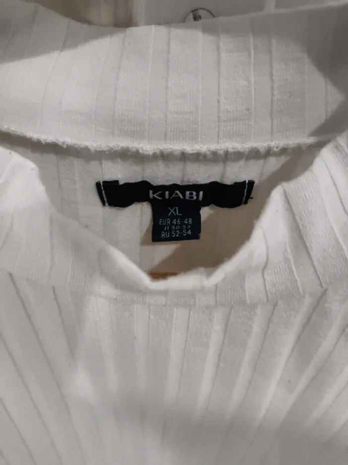 T-shirt blanc avec col - photo numéro 3