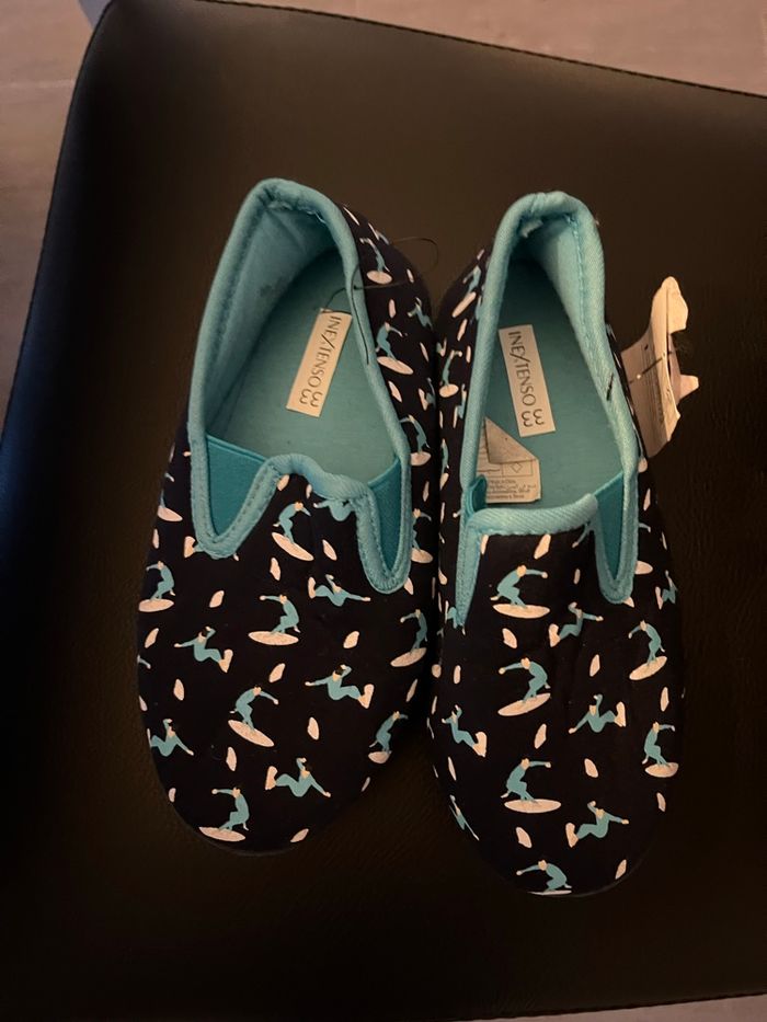Chaussons garçon neufs