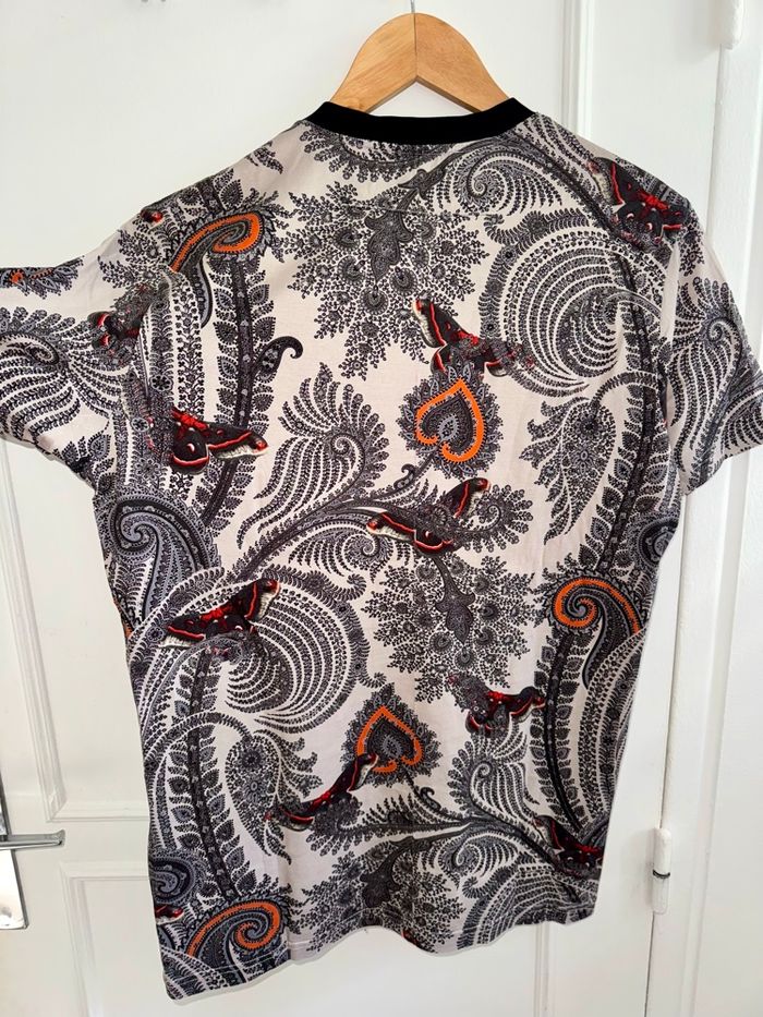 Tes shirt Givenchy taille S - photo numéro 3