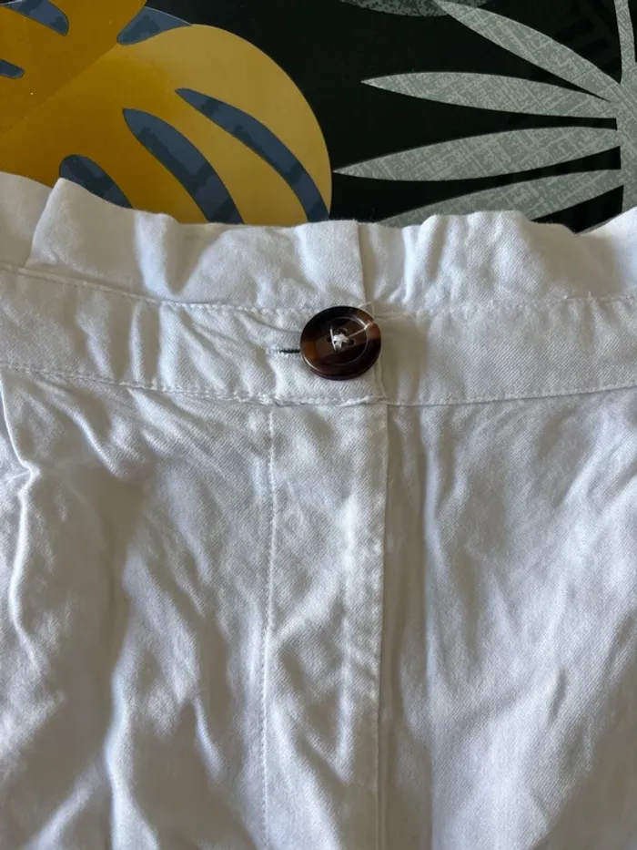 Short blanc en très bon état Pimkie - photo numéro 2