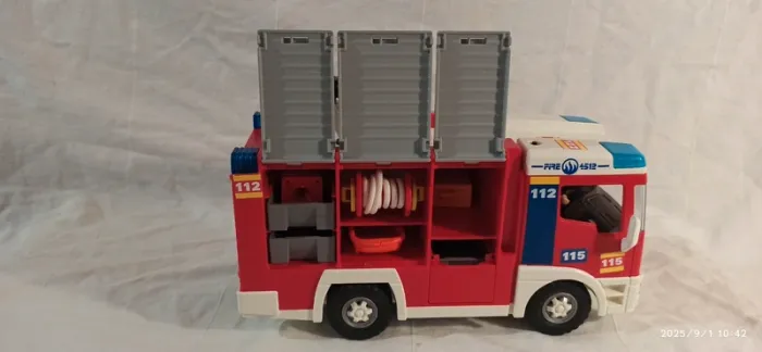 Camion de pompiers lumineux playmobil - photo numéro 12