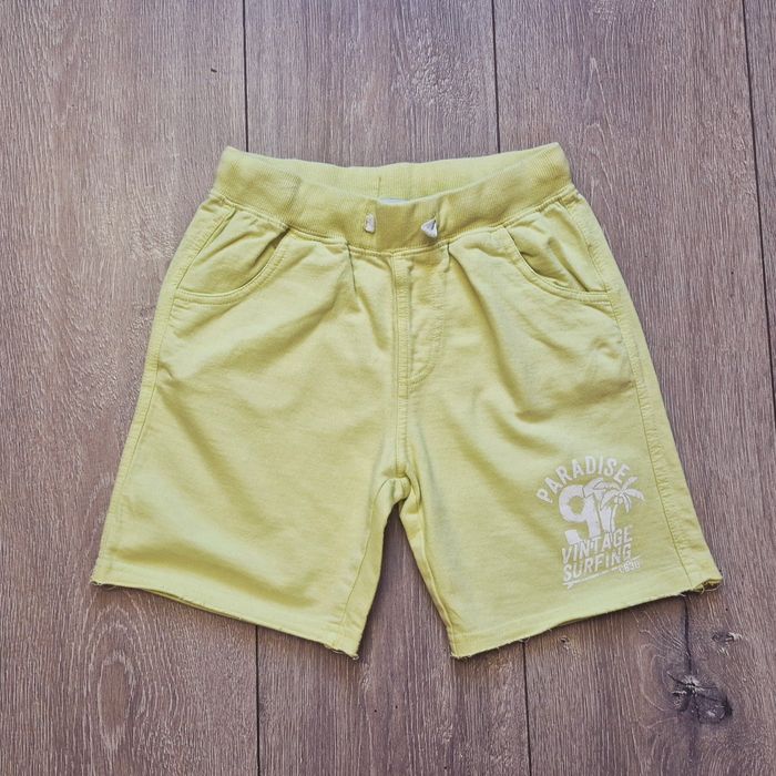 Short en coton, vert anis. Garçon 10 ans. Marque Gémo