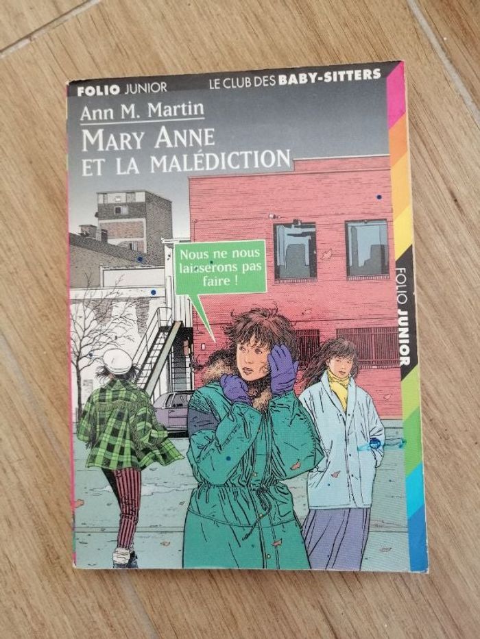 Livre Mary Anne et la malédiction en bon état