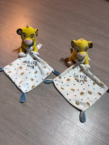 Lot 2 doudous Simba Le Roi Lion the lion king neufs