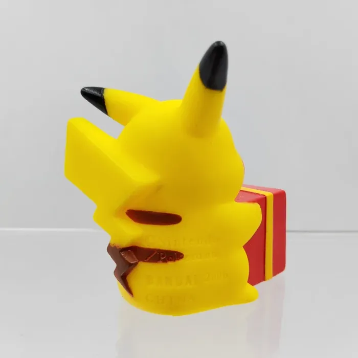 Pokemon Kids Limited Figure – Pikachu 10th Anniversary - photo numéro 2