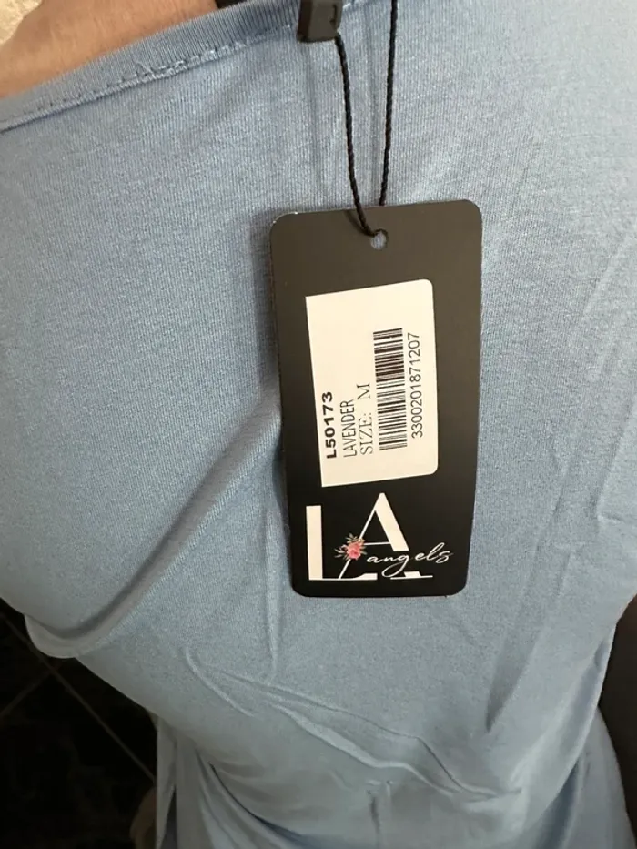 TEE  shirt neuve, taille M - photo numéro 3