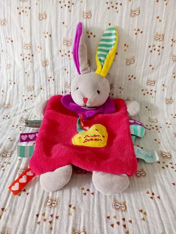 Doudou lapin Baby Nat Lapin d'amour