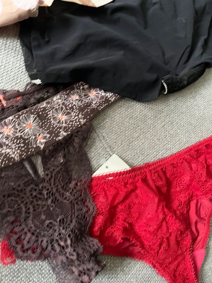 Lot de 4 bas de lingerie taille 38 - photo numéro 4