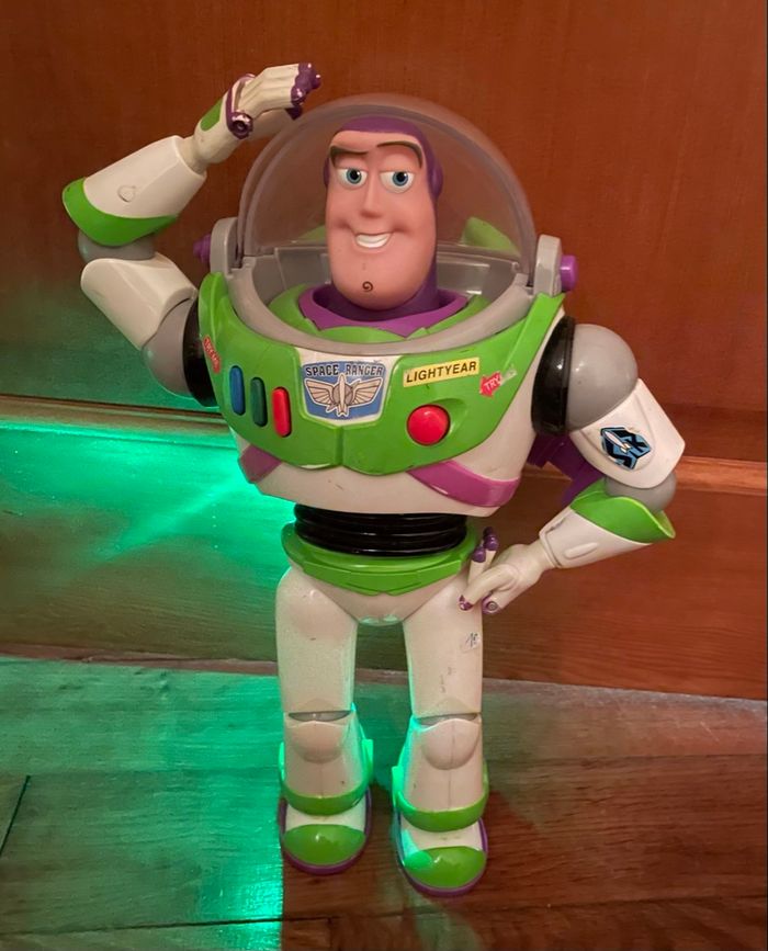 Figurine articulée Buzz l'éclair - photo numéro 4