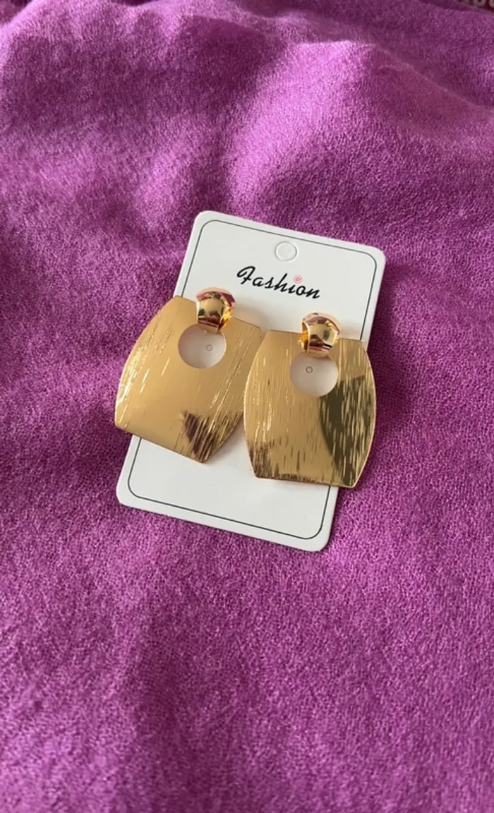 Boucles d’oreilles Neuves 💛 - photo numéro 2