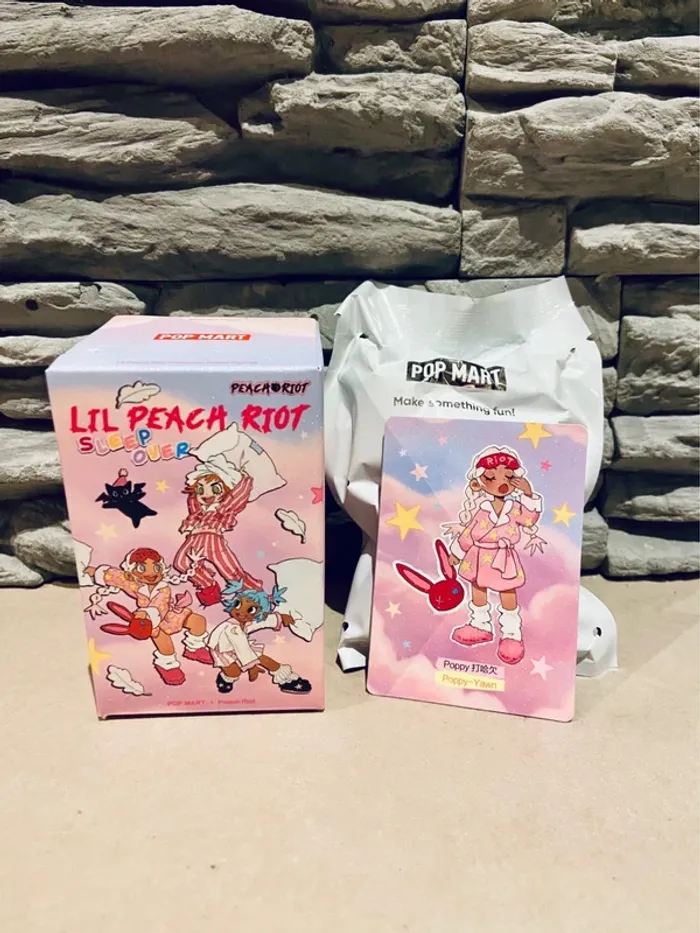 Pop Mart Lil Peach Riot SleepOver - Poppy Yawn