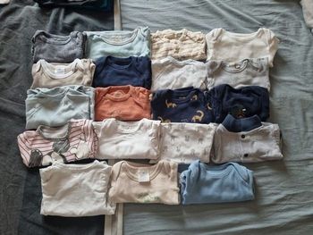 Lot 20 bodys manches longues 