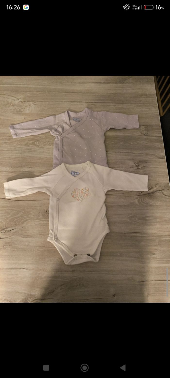 Bodies taille 3 mois