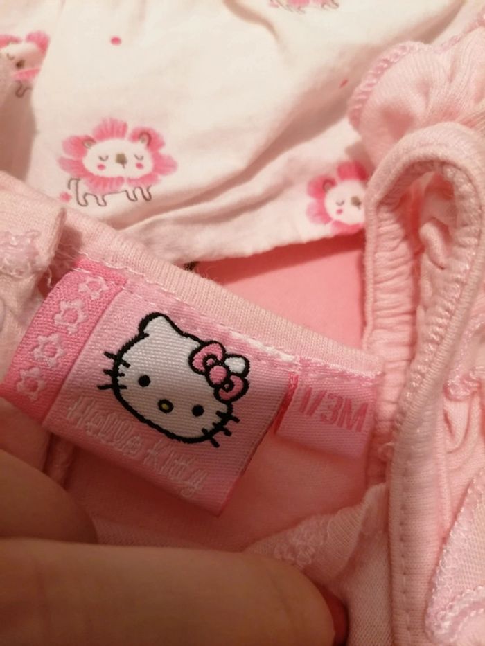 Lot dans les tons roses 1 mois - photo numéro 8