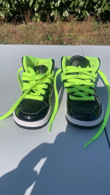 Superbe basket Adidas taille 20