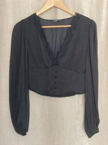 Blouse noire dentelle