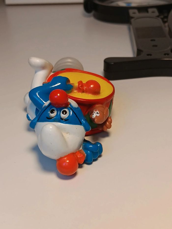 Bouchon vintage 1995 Schtroumpf clown avec tambour peyo Bip Holland - photo numéro 6