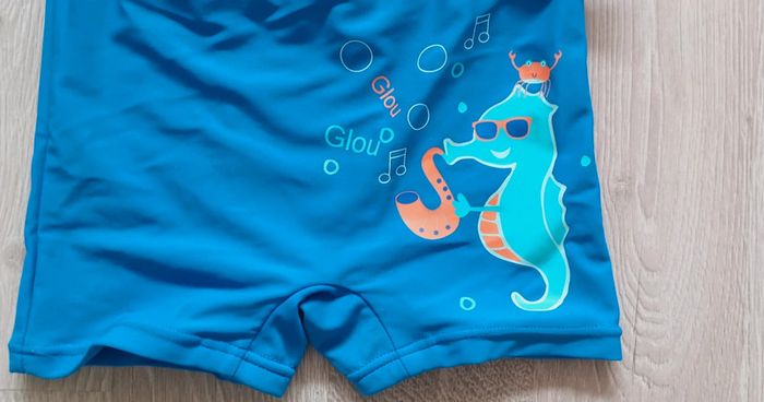 Maillot de bain garçon bleu hippocampe, taille 3 ans  In Extenso, neuf avec étiquette 🏷. - photo numéro 3
