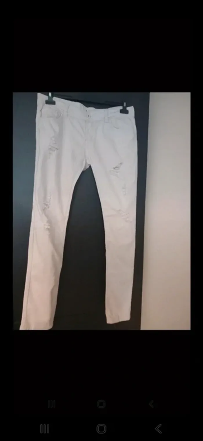 Jean slim blanc destroy – Taille 42