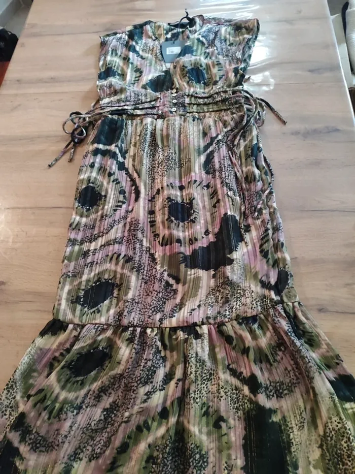 Robe longue Kaporal verte Taille S. Neuf avec étiquette, parfaite pour l'été !