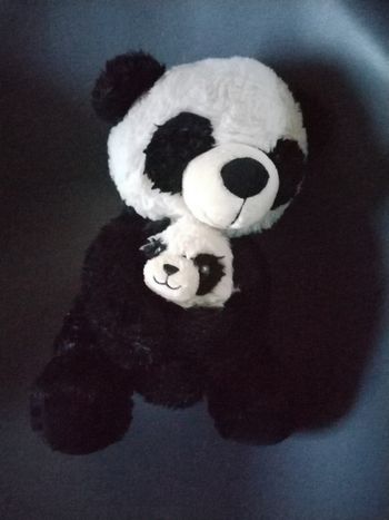 Peluche maman panda et son bébé 