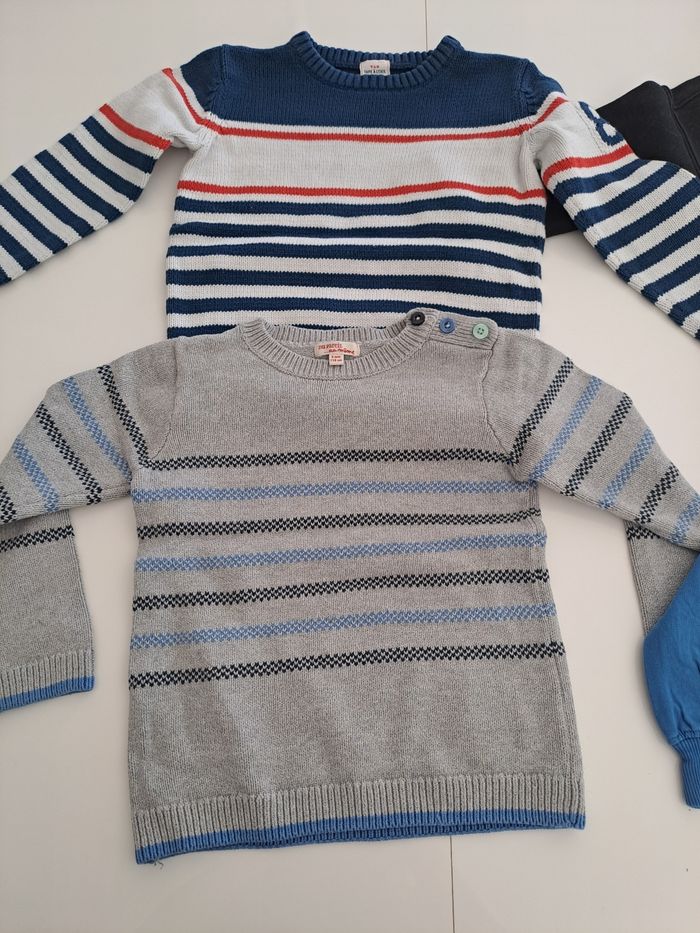 Lot 5 ans garçon
Pulls et sweat - photo numéro 3