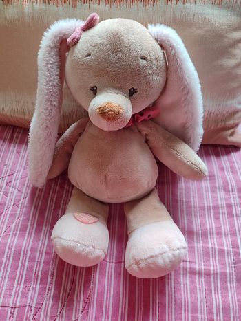 doudou lapin rose nattou