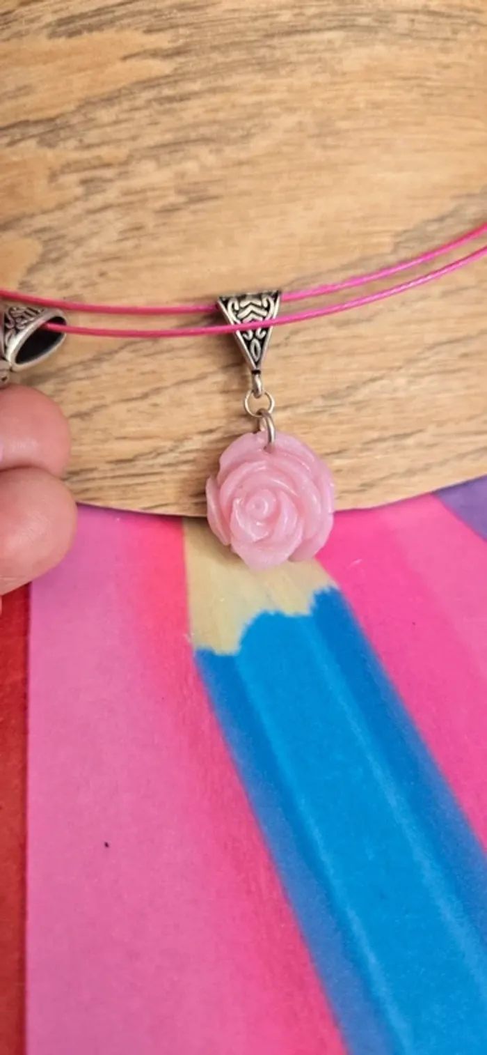Collier petite rose rose Fimo neuf - photo numéro 3