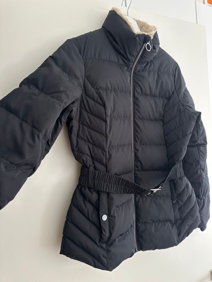 Veste matelassée , doudoune noire C&A avec ceinture, taille M - photo numéro 4