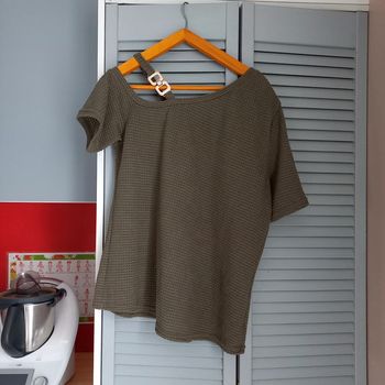 Haut asymétrique kaki