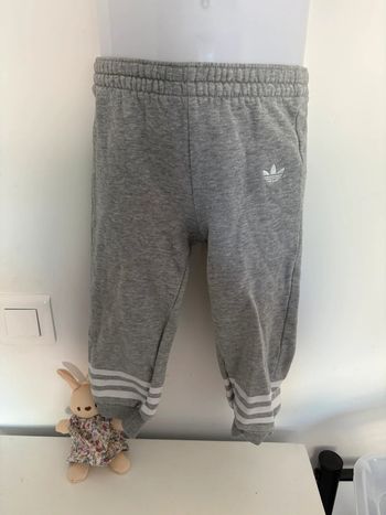 Jogging Adidas 18-24 mois - Gris - Très bon état