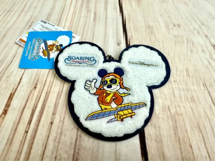 Badge en tissu Mickey Soaring grand opening - Tokyo Disneyland import Japon - photo numéro 2