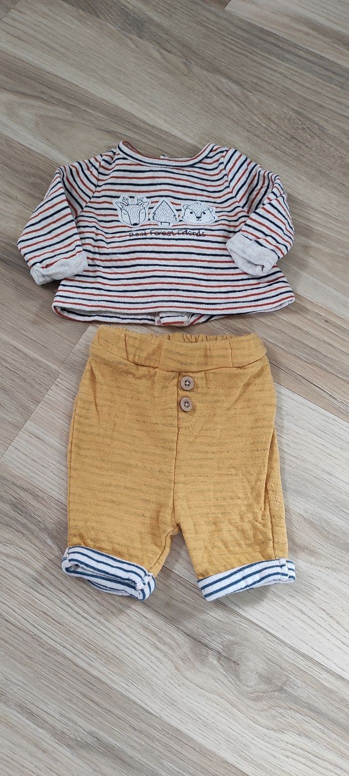 Ensemble pantalon et t-shirt à manches longues