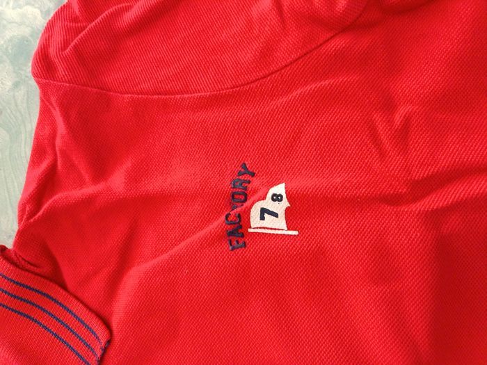 Lot de taille 10 ans avec un bas de jogging et un polo - photo numéro 4