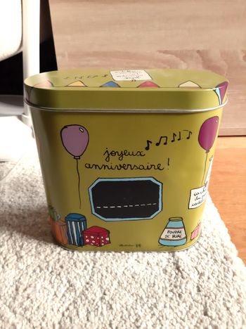 Boîte en fer musicale thème anniversaire