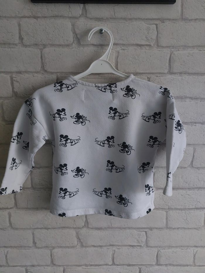 Sweat Monoprix Disney taille 18 mois - photo numéro 2