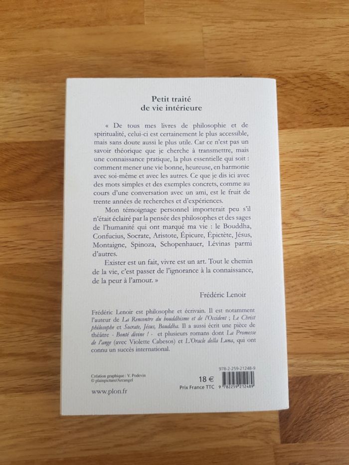 Livre Frédéric Lenoir petit traité de vie intérieure - photo numéro 2