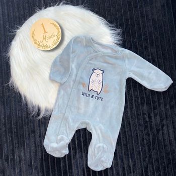 Pyjama en velours taille 1 mois