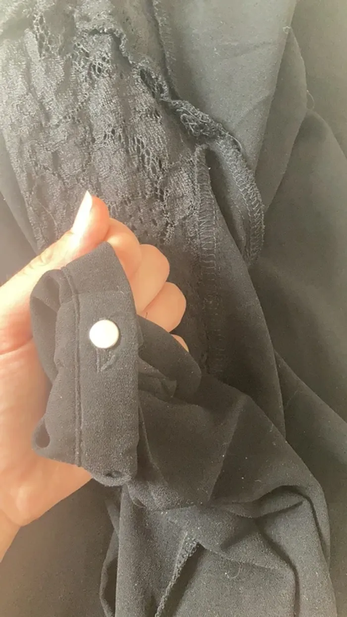Blouse noire avec col - photo numéro 4