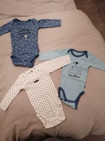 Lot de 3 bodies 3 mois