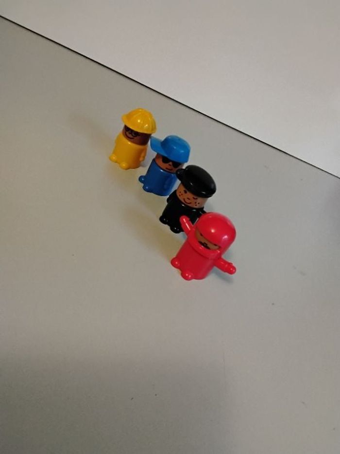 Lot de 4 personnages Ikea démontables et interchangeables - jeux / jouet