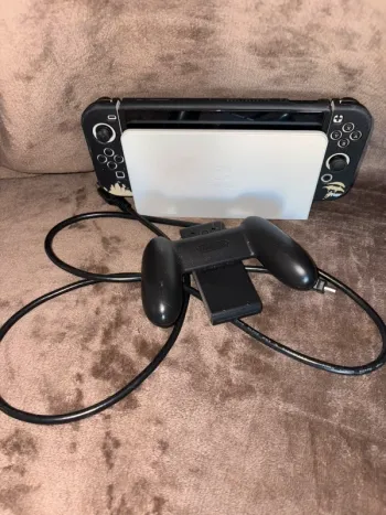 Console Nintendo Switch Oled en très bon état