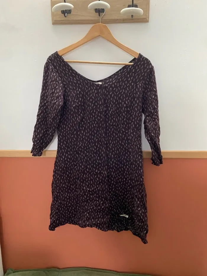 Robe à motifs violette