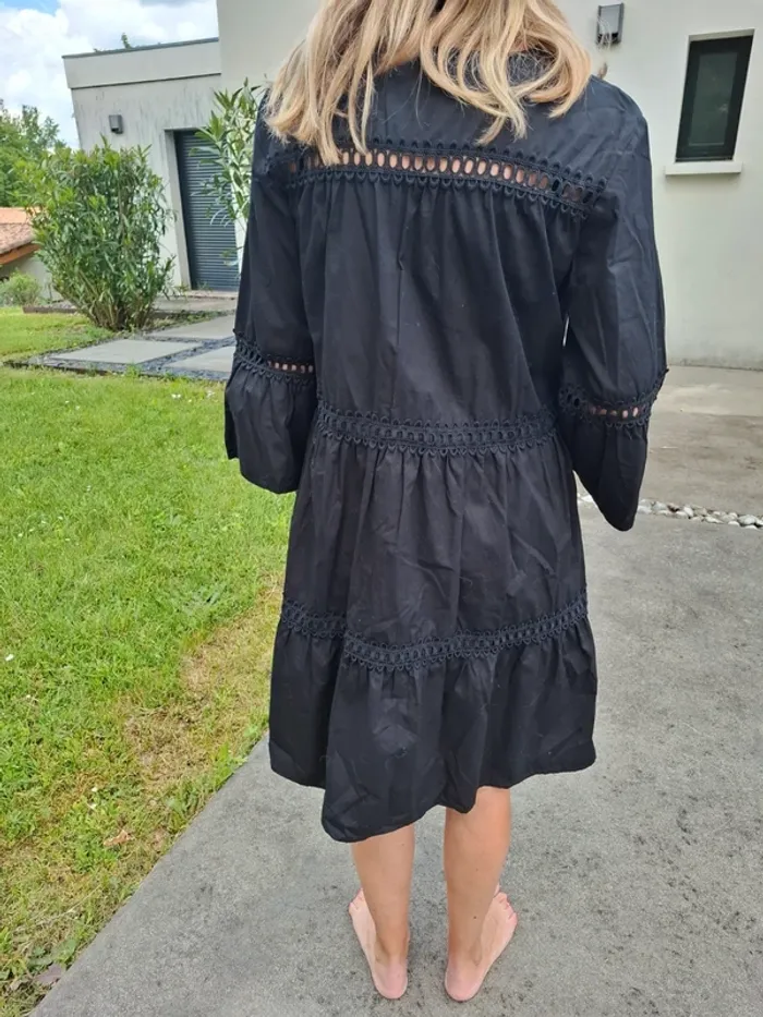 Robe noire en coton détails ajourés - Boutique indépendante - Taille 36 🖤 - photo numéro 3