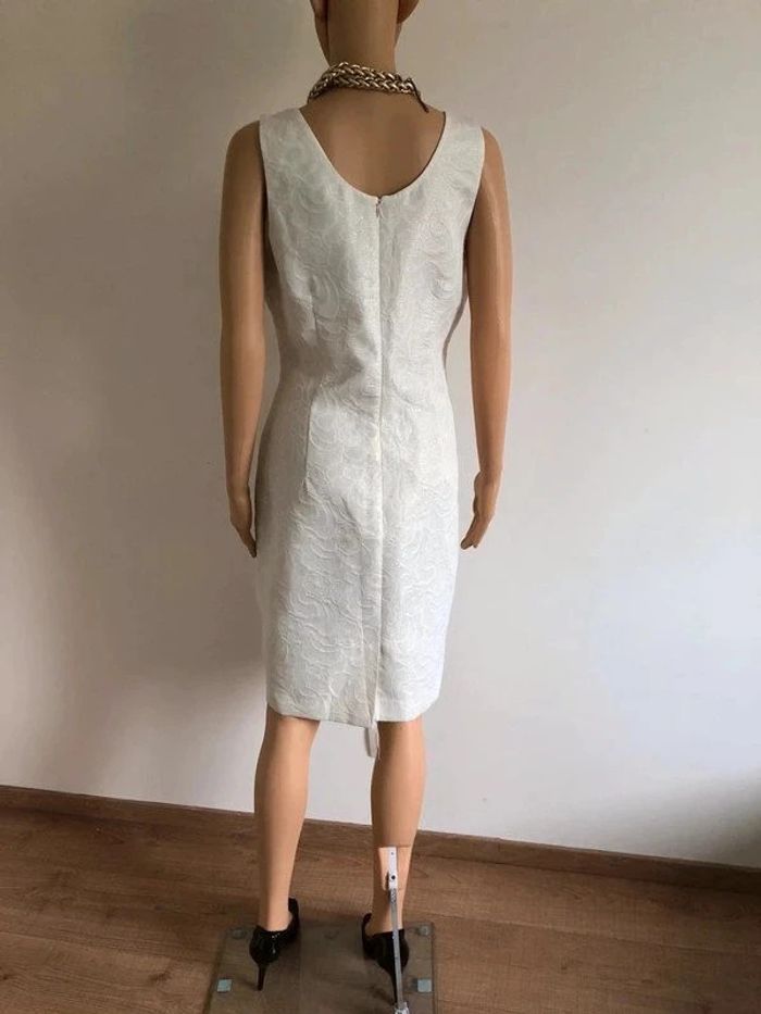Robe blanche brillante neuve sans manches Tex by Max Azria taille M - photo numéro 9