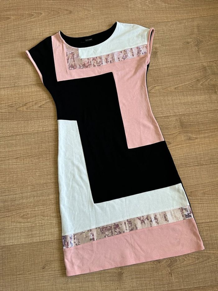 Robe rose noire et blanche à manches courtes Bodyflirt taille 34/36 jamais portée - photo numéro 11
