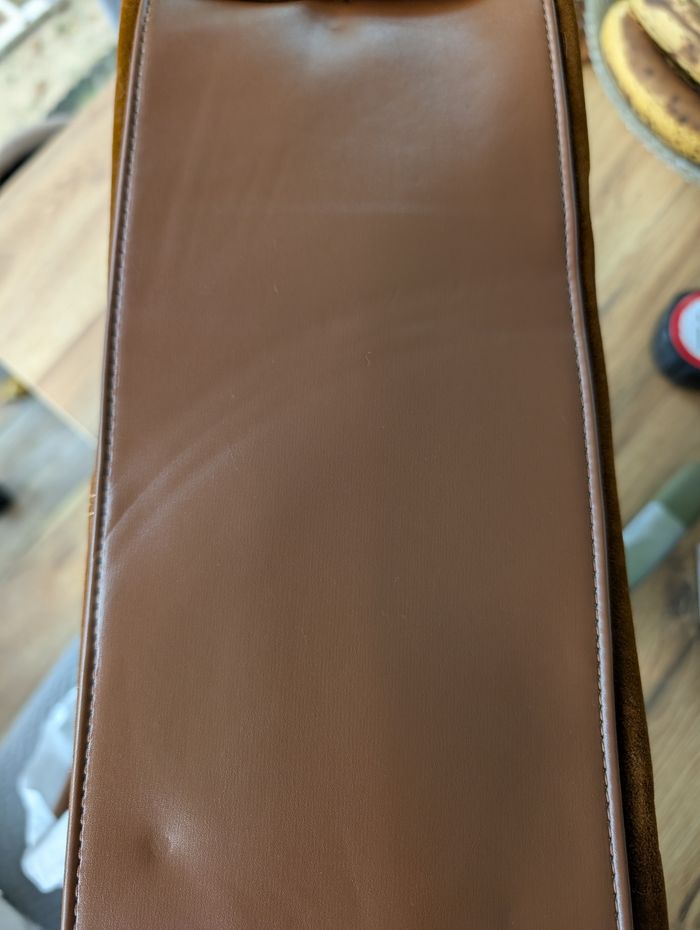 Sac à main tendance en simili daim camel - photo numéro 7